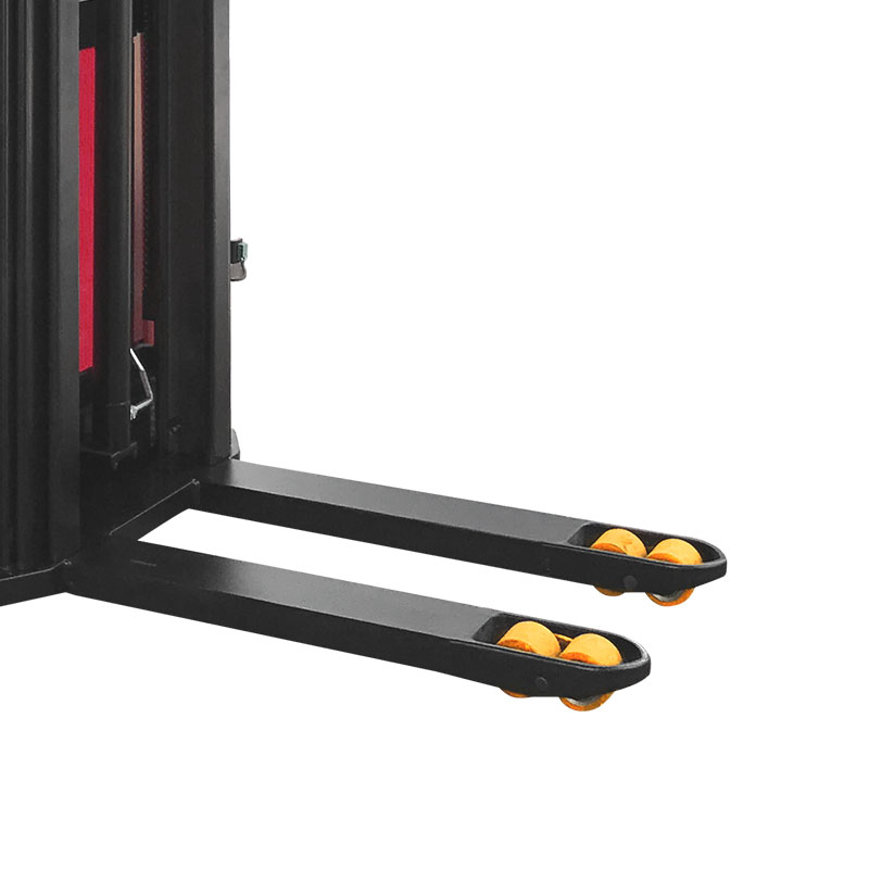 samohodny-shtabeler-sdk-9 Самоходный штабелер PROLIFT SDK 1545 li-ion - 4